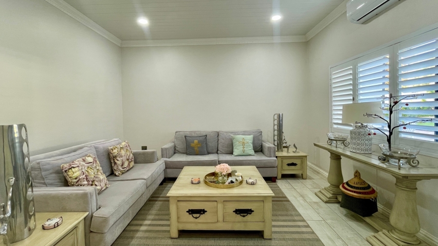 To Let 6 Bedroom Property for Rent in Wilkoppies North West